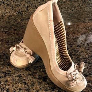 Adorable Aldo Sueded Soft Taupe Wedge with Tassels